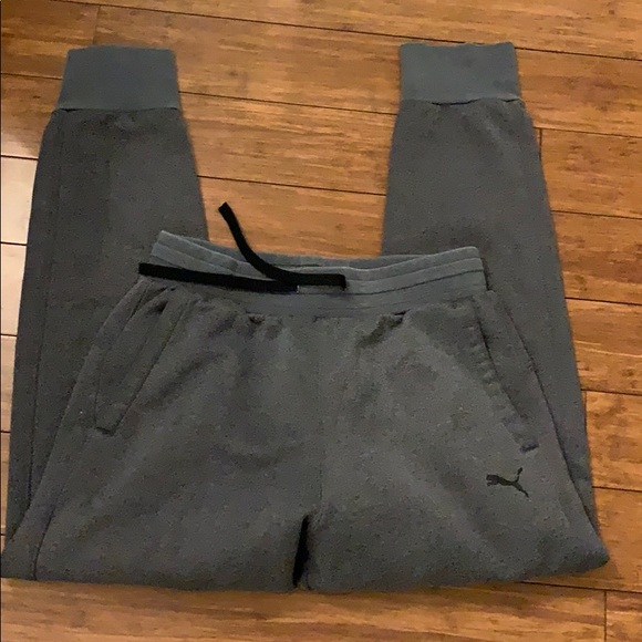 SOLD! Men’s Puma joggers - Picture 3 of 4